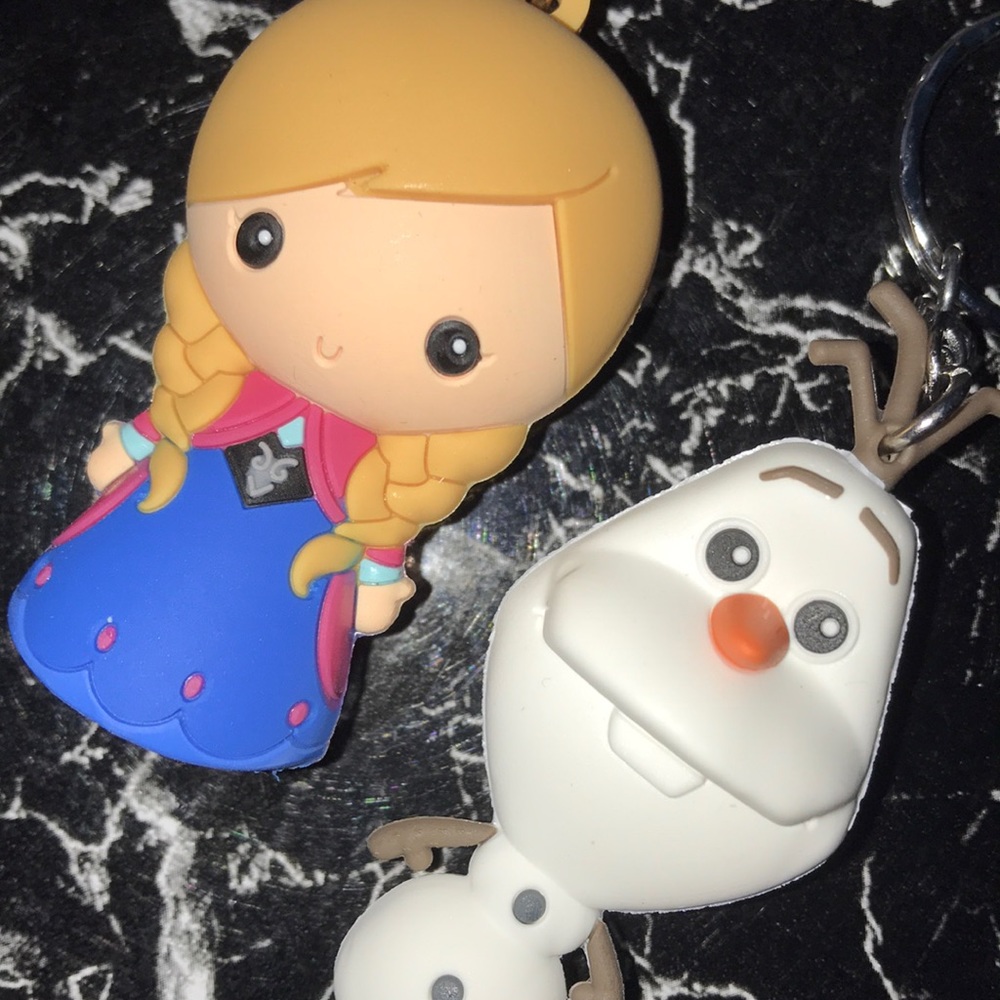 Disney Frozen Anna and Olaf Keychain set